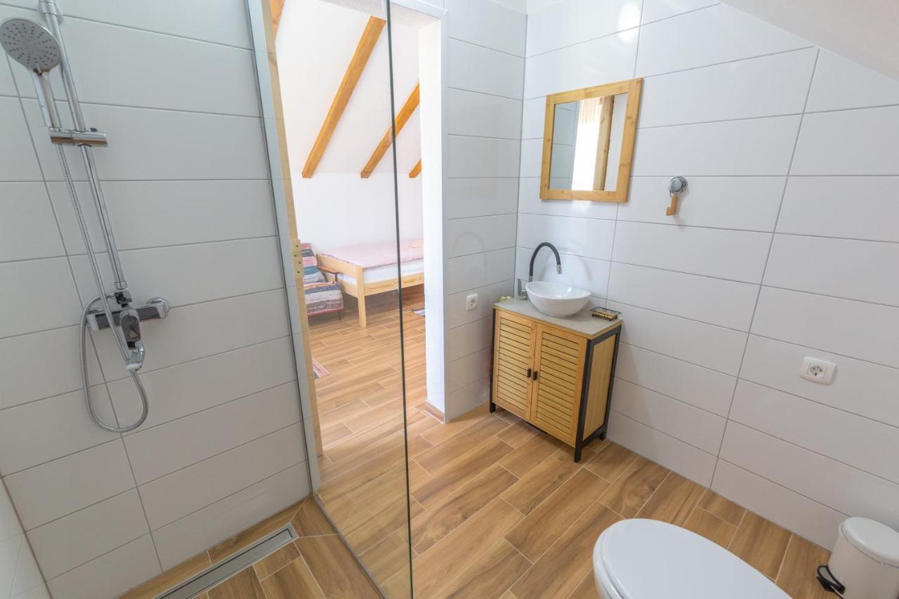 Kuca Trota - Sauna, Hot Tub Otocac Luaran gambar